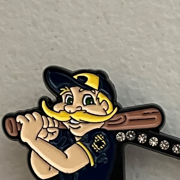 Milwaukee Brewers New Era Hat Pin Baseball Pins Hats Blue Streetwear Border - Picture 2 of 8